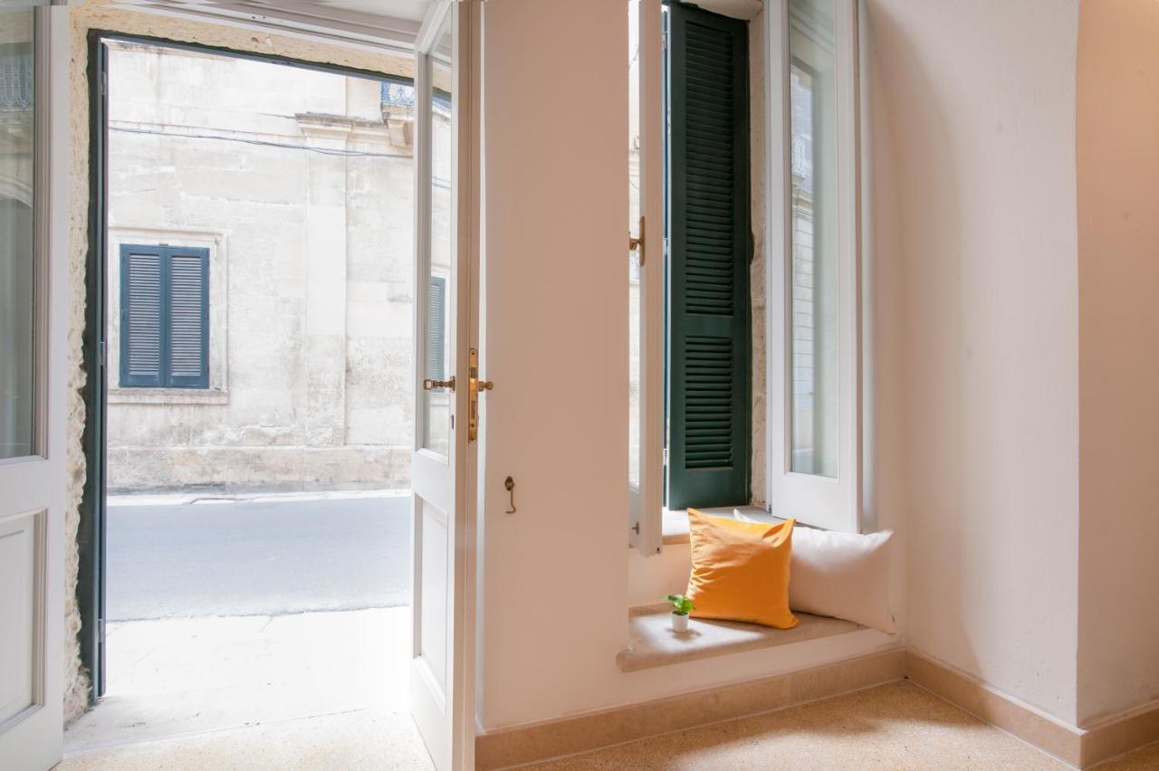 Blue Loft - Old Town Apartment Sit Лечче Экстерьер фото