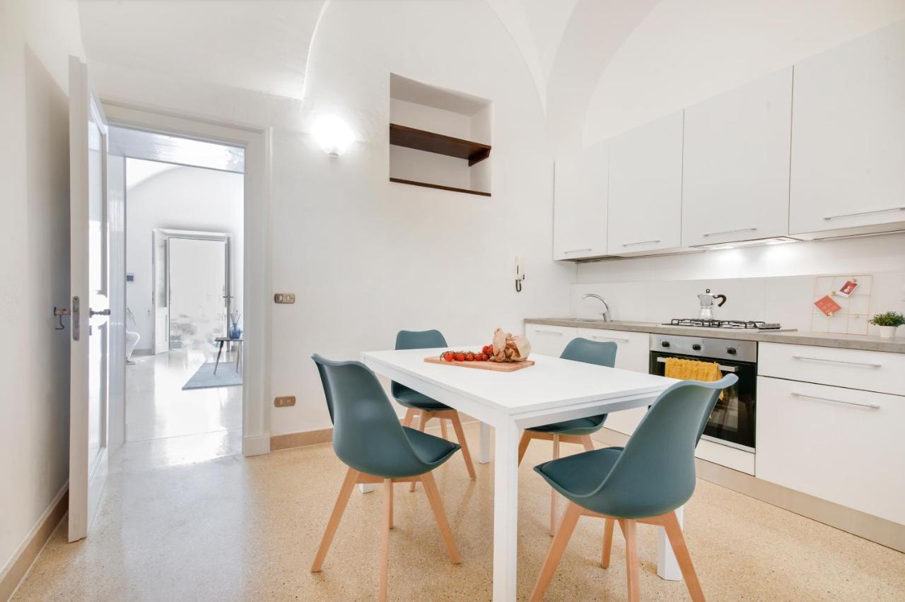 Blue Loft - Old Town Apartment Sit Лечче Экстерьер фото