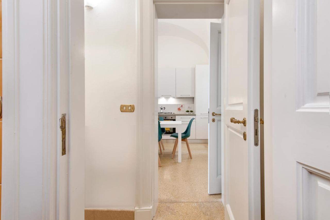 Blue Loft - Old Town Apartment Sit Лечче Экстерьер фото
